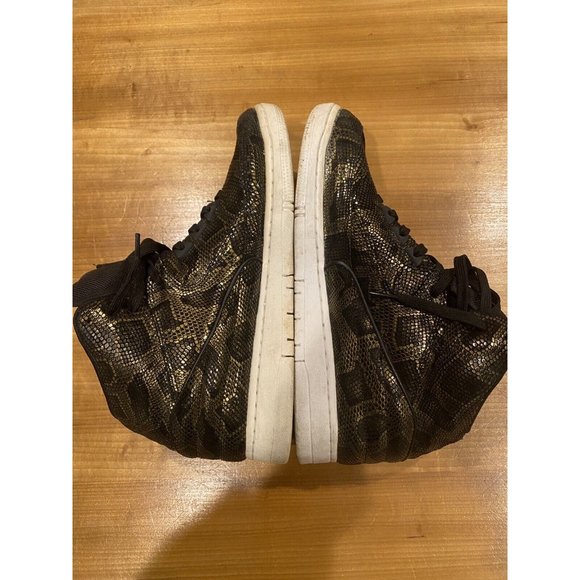 Nike Air Python Black and Gold Size 9 no box main image 4